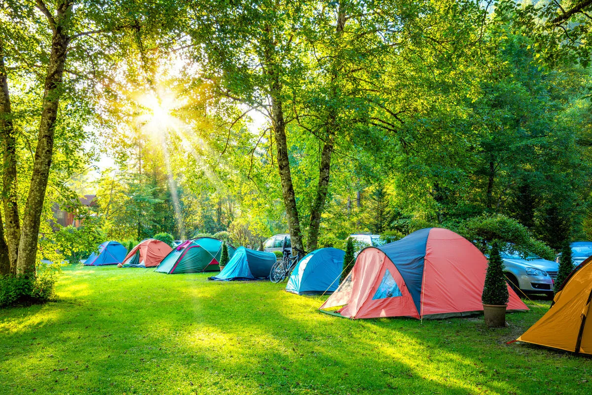 Rent Top-Tier Tents, Backpacks & Camp Kitchen for Your Expeditions